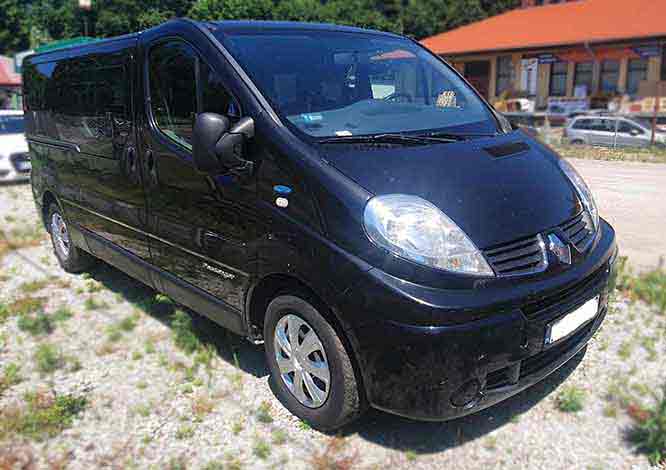 Wynajmij -Renault Trafic II Van (minibus)