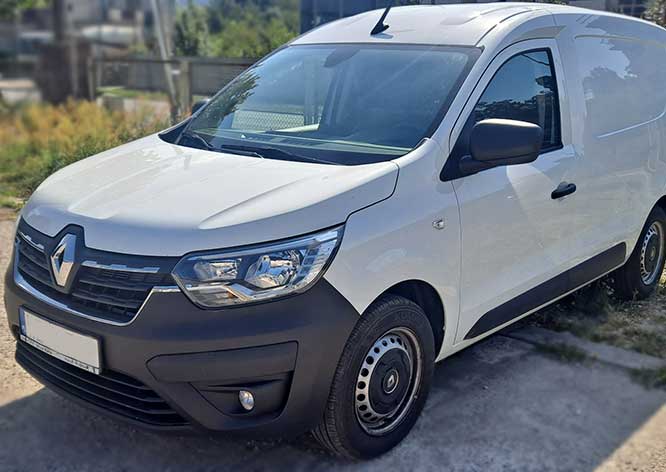 Wynajmij -Renault Express Van (minibus)